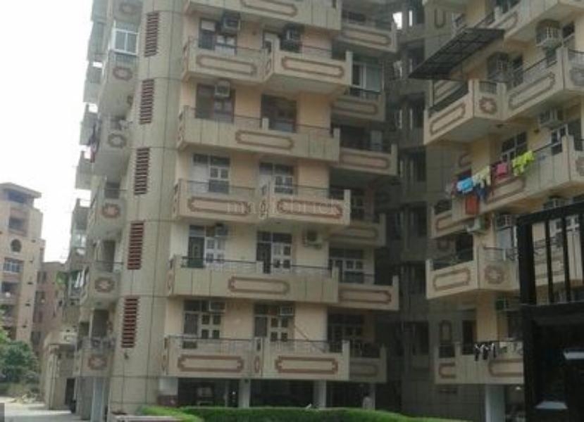 3 bhk flat for sale in Saheta Apartments